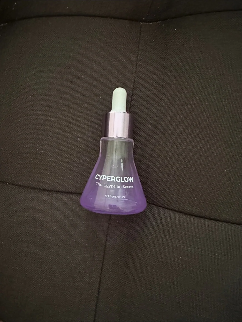 Get rid of unwanted hair 🙈 with CYPERGLOW Cyperus Rotundus Skin Serum Oil,